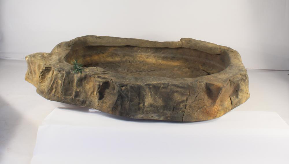 Universal Rocks Large Pond - LP-003