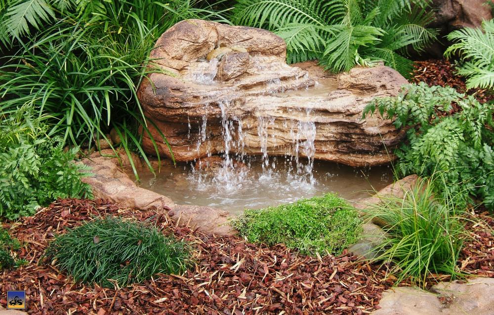 Universal Rocks Medium Rock Pond - MRP-006