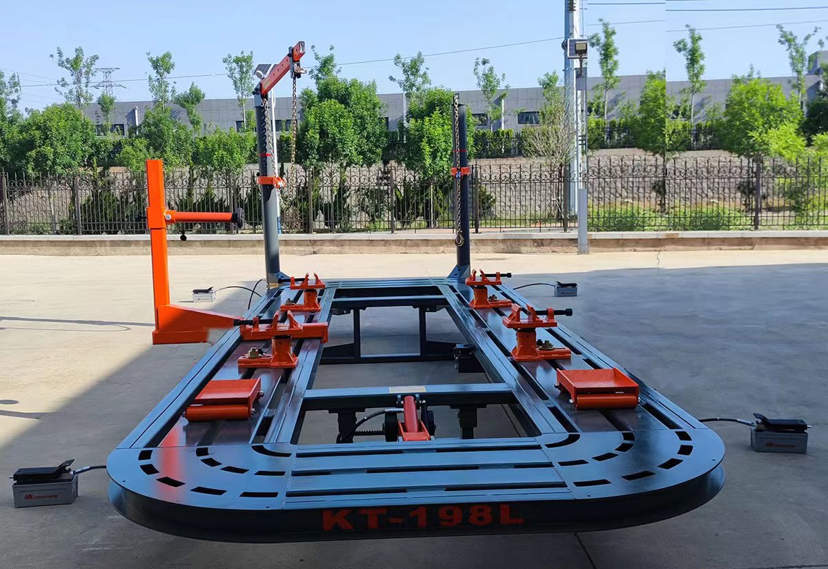 KATOOL 20 FEET LONG AUTO BODY FRAME MACHINE 3 TOWERS WITH CLAMPS, HOOKS, TOOLS