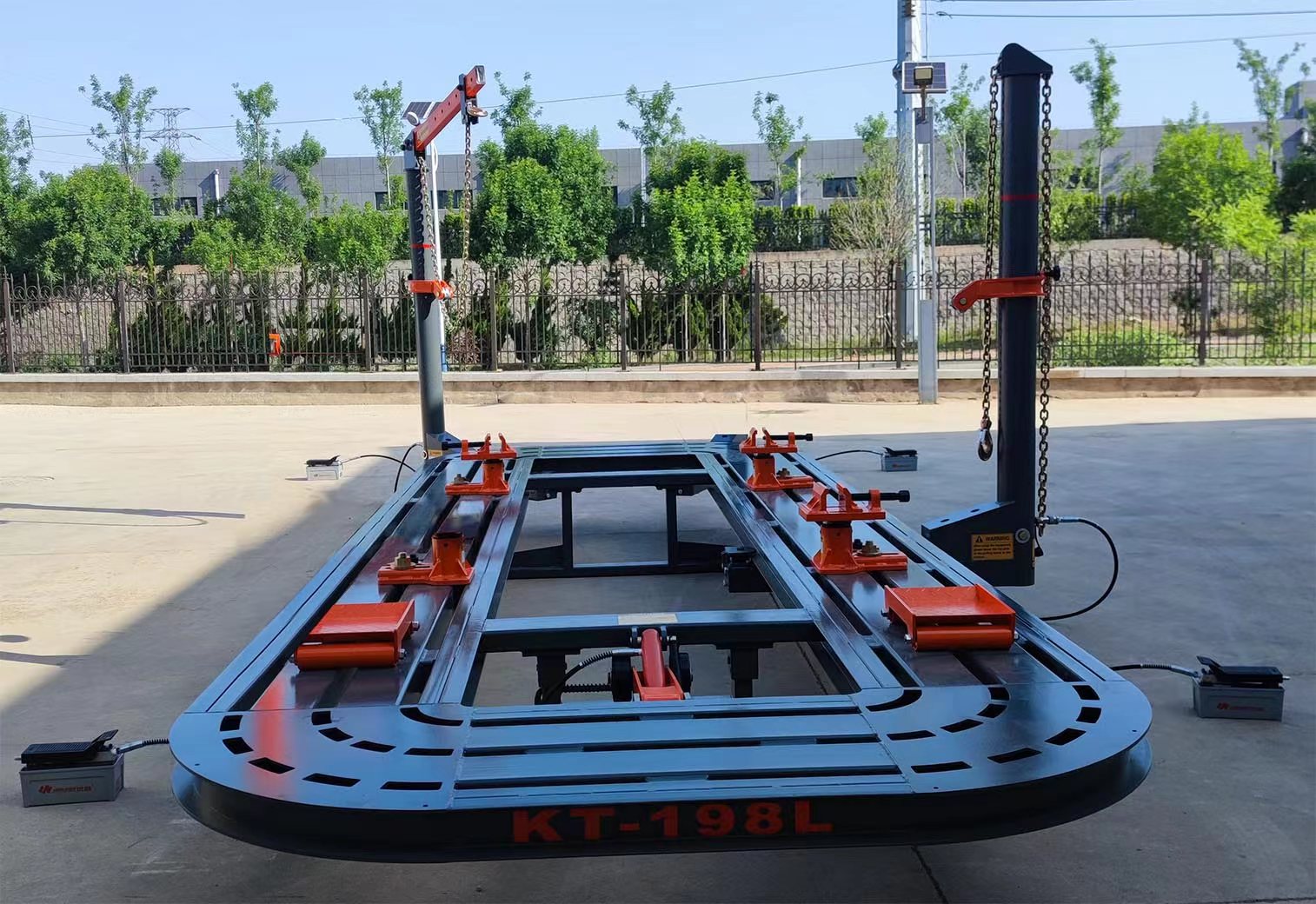 KATOOL 20 FEET LONG AUTO BODY FRAME MACHINE 2 TOWERS WITH CLAMPS, HOOKS, TOOLS