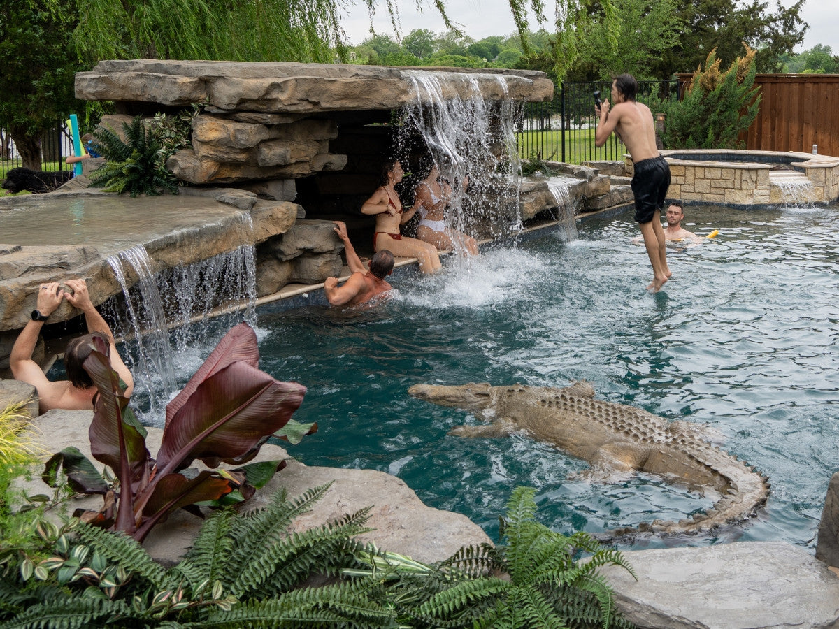 Universal Rocks Large 11ft Floating Crocodile - CROC11