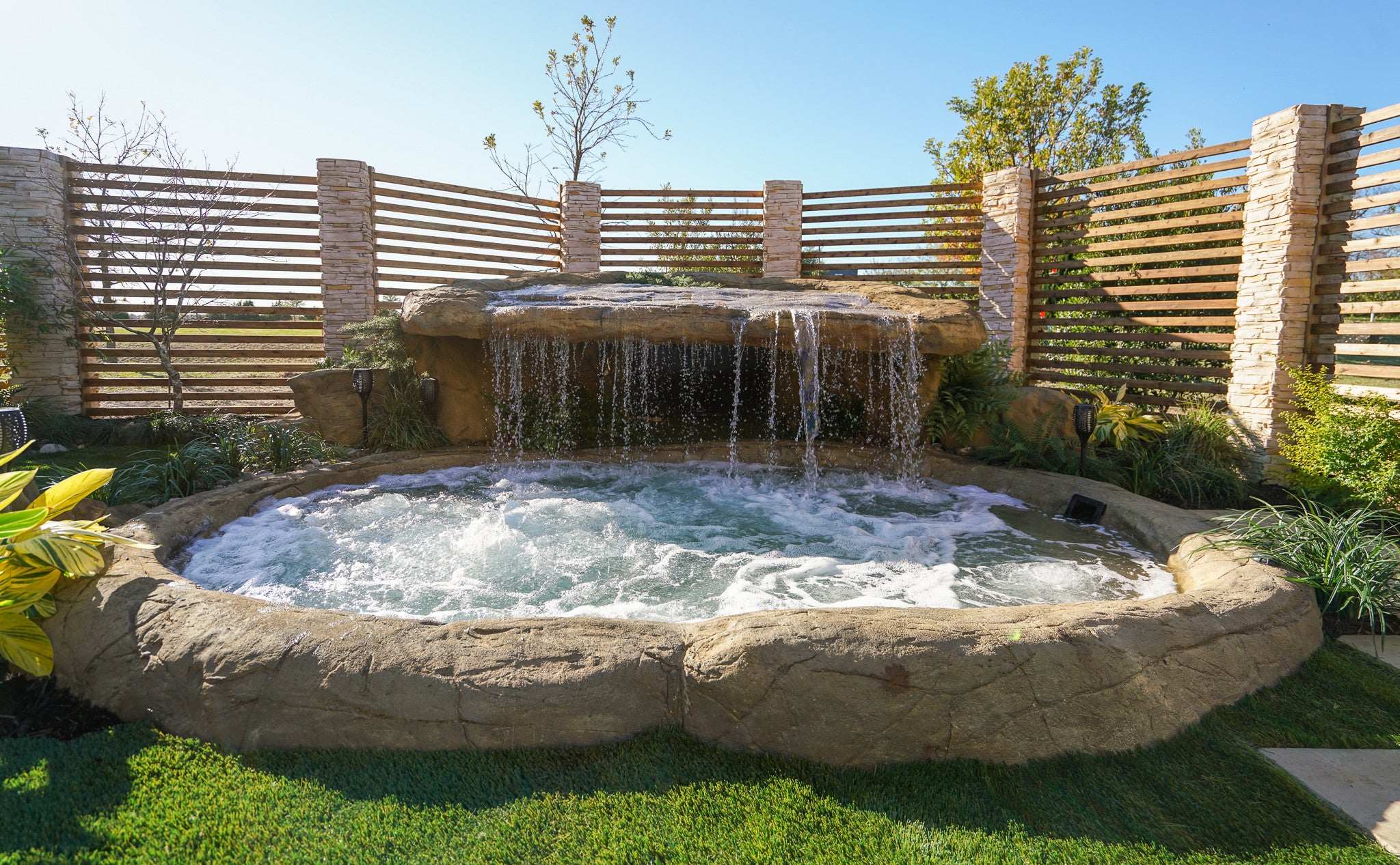 Universal Rocks "Sunbake Falls" Swimming Pool Waterfall - SBF