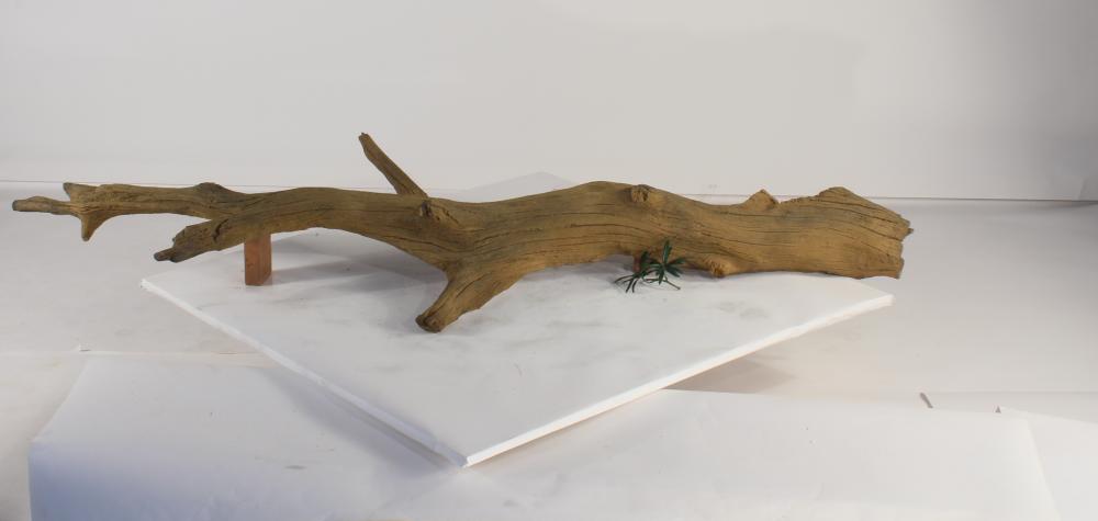 Universal Rocks Floating Log - FL-003
