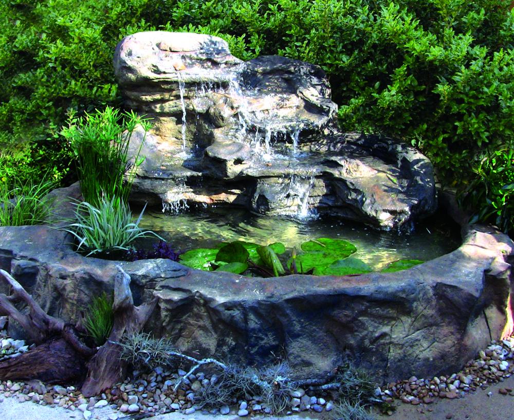Universal Rocks Large Pond - LP-003