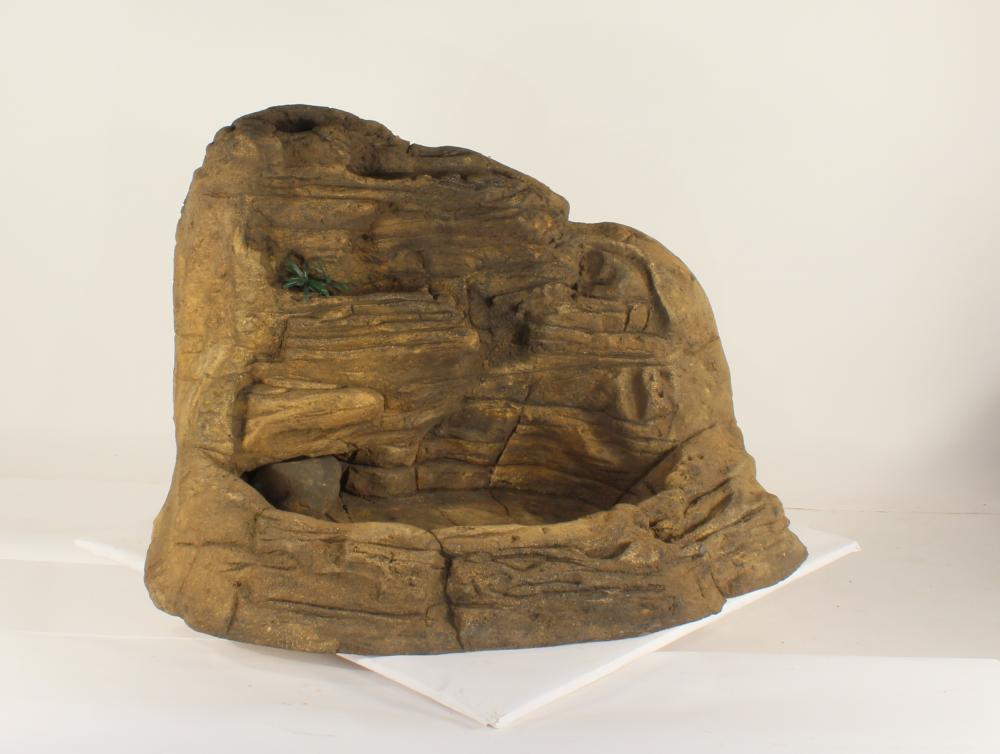 Universal Rocks Self-Contained Wall Waterfall Pond - WWP-002
