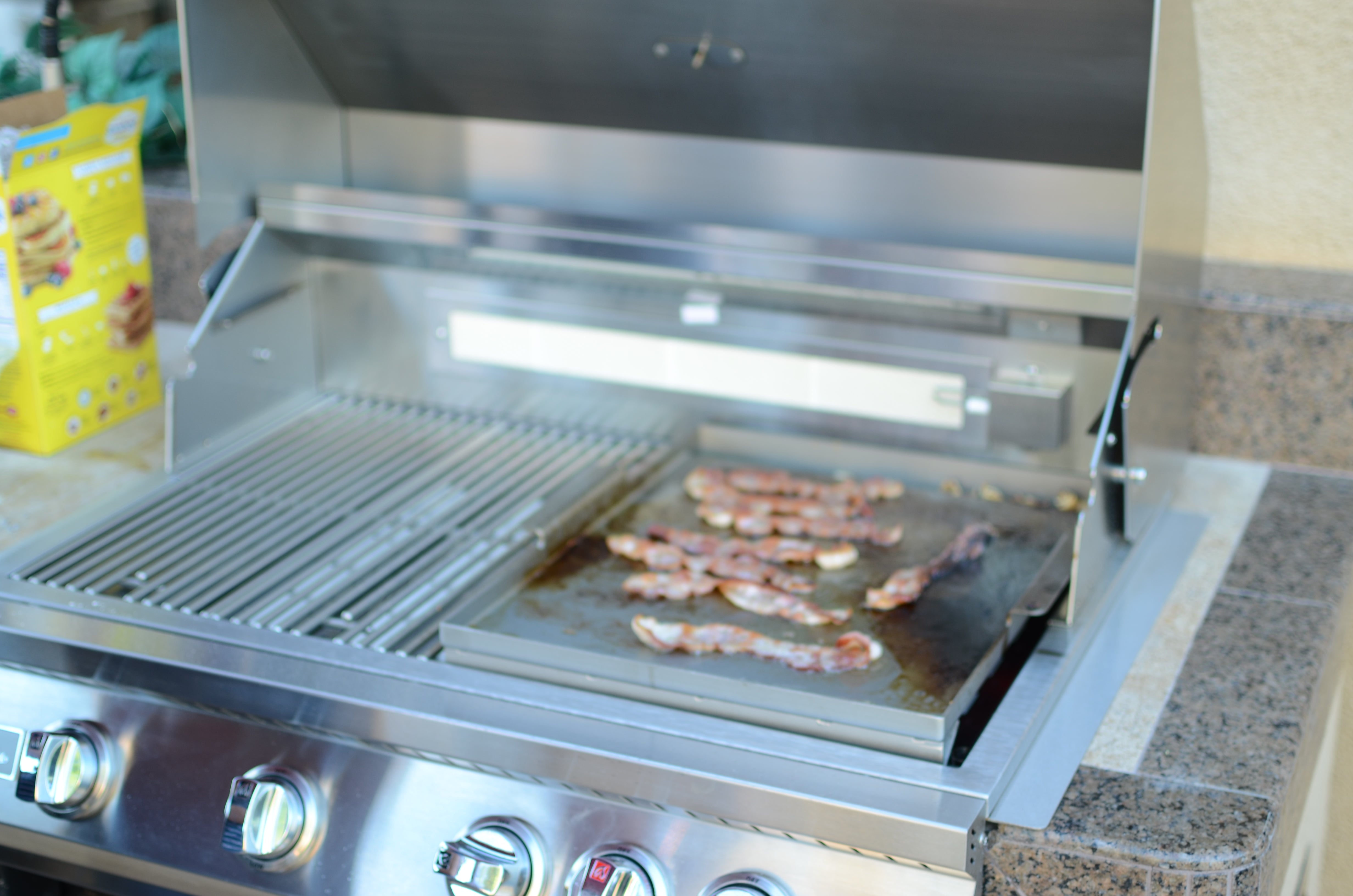 KoKoMo 32” Built in Gas Grill (4 Burner/Back Burner) - KO-BAK4BG
