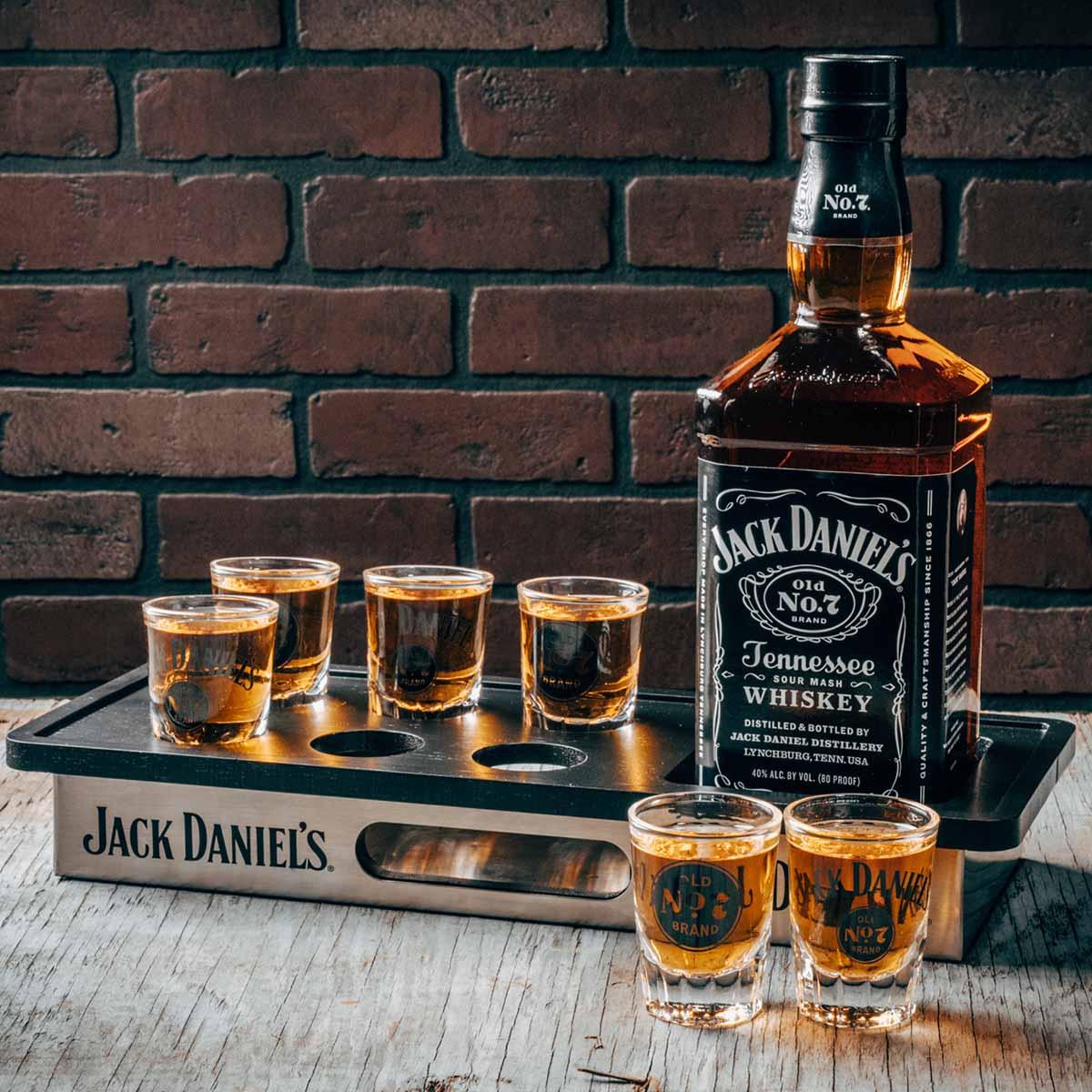 Jack Daniel's Bottle/Shot Glass Tray Set (JD-38712)