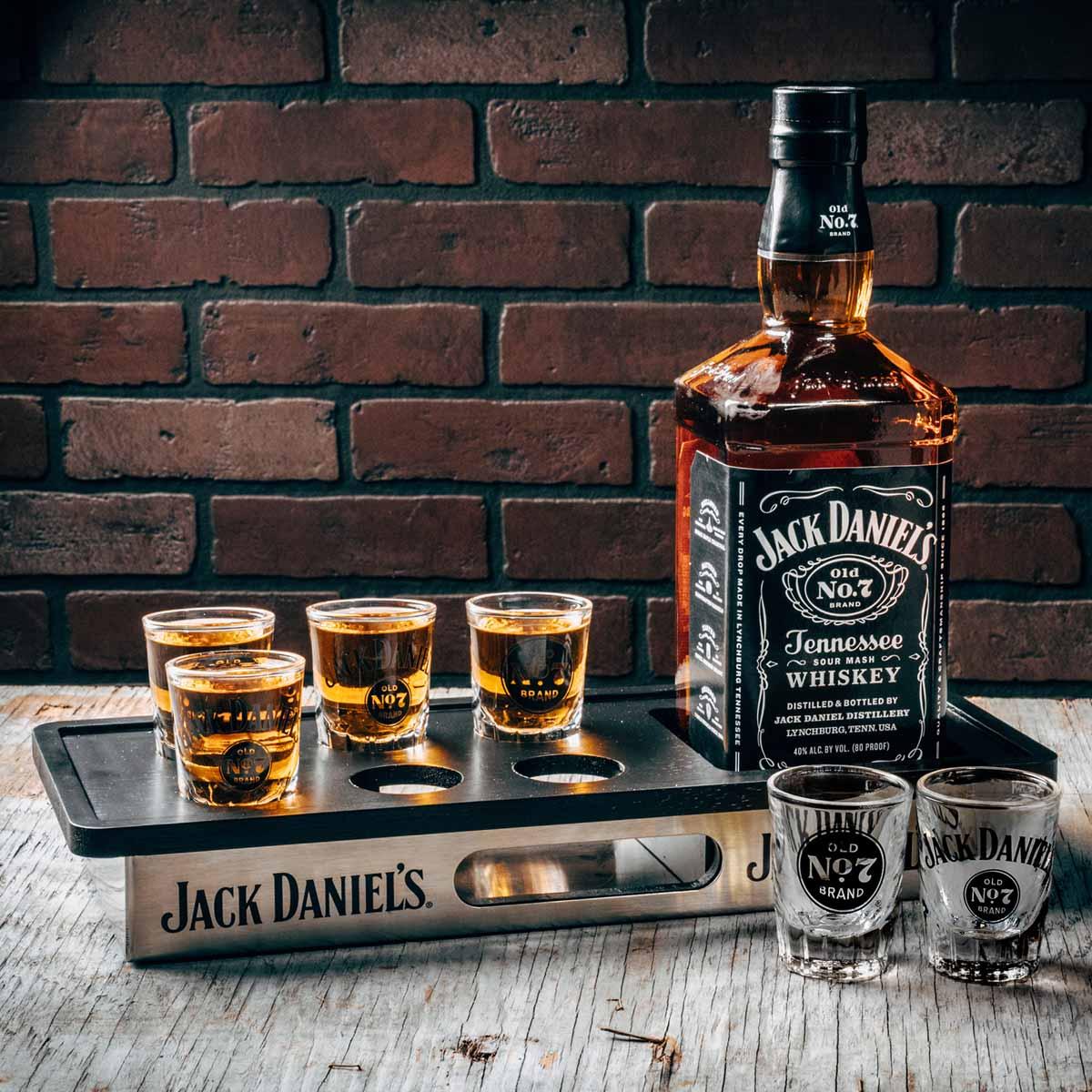 Jack Daniel's Bottle/Shot Glass Tray Set (JD-38712)