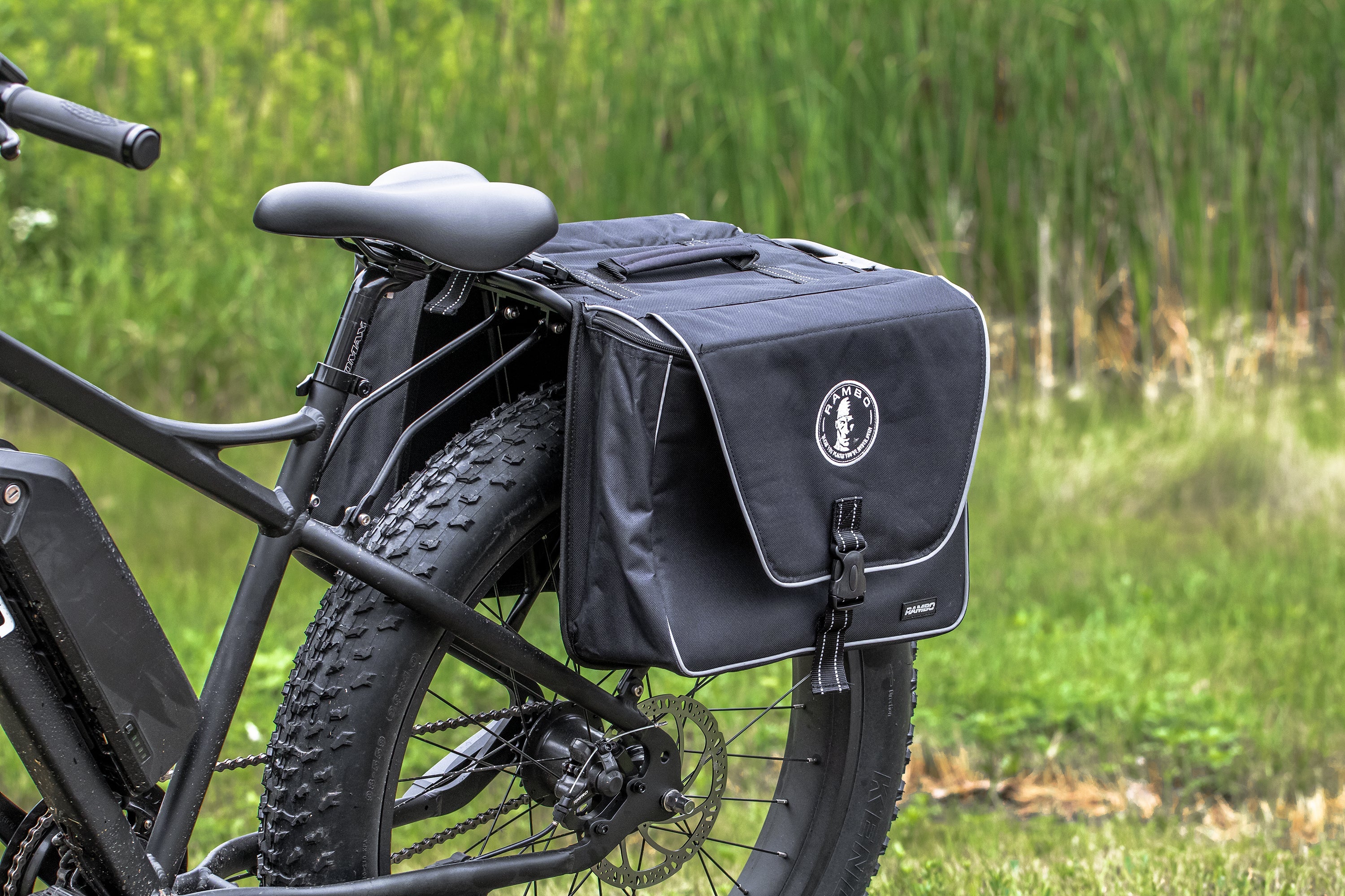 Double Saddle Accessory Bag -R162