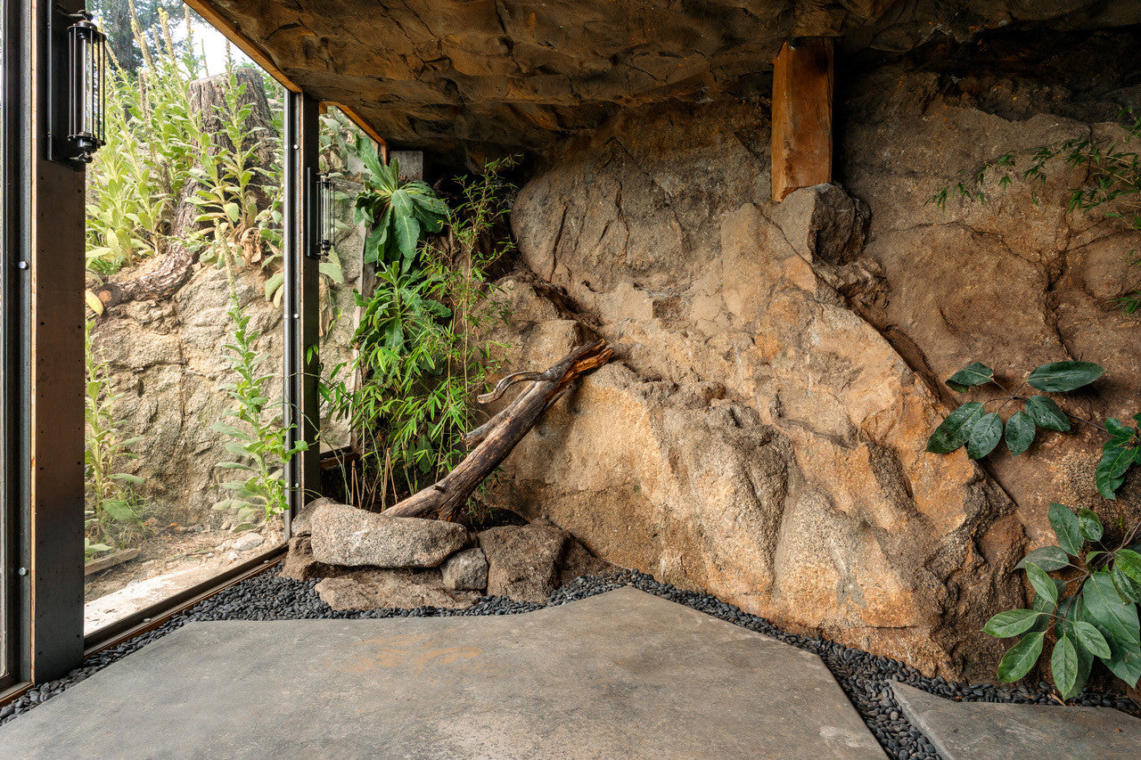 Universal Rocks Malawi Rock Wall Panel 18' x 8' - MALAWI-PANEL