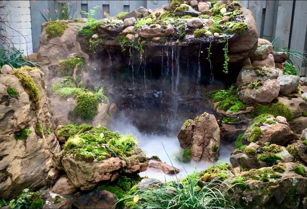 Universal Rocks Waterfall Cave - CAVE-006
