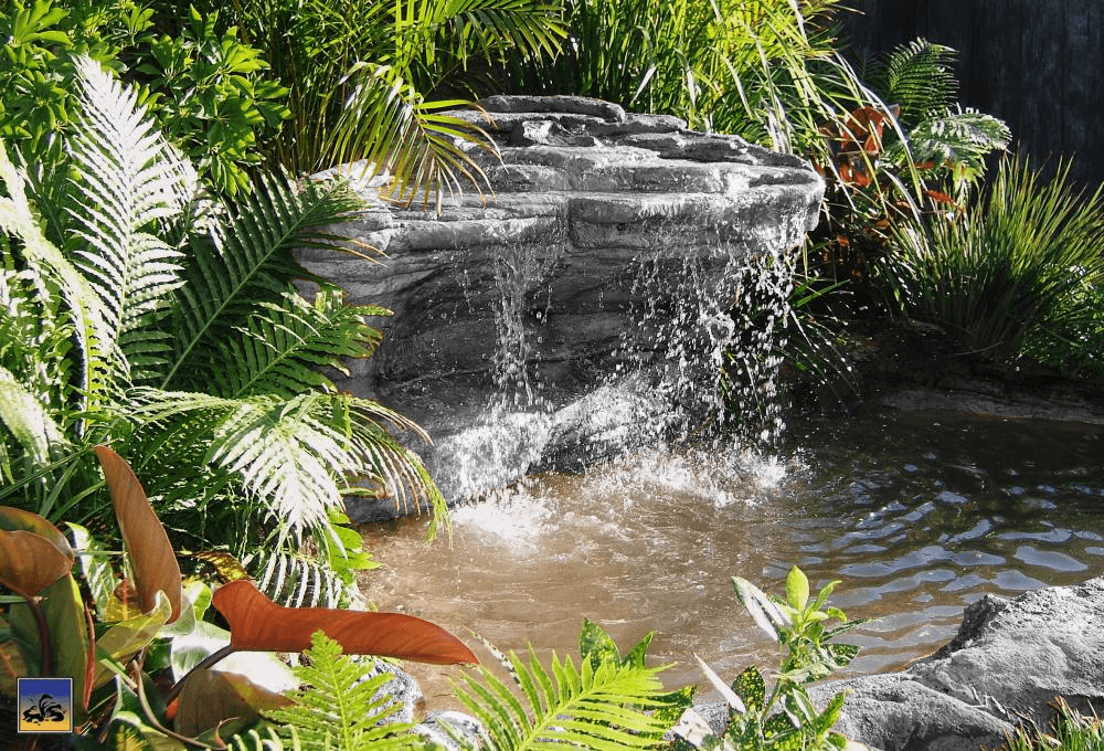 Universal Rocks Waterfall Cave - CAVE-006