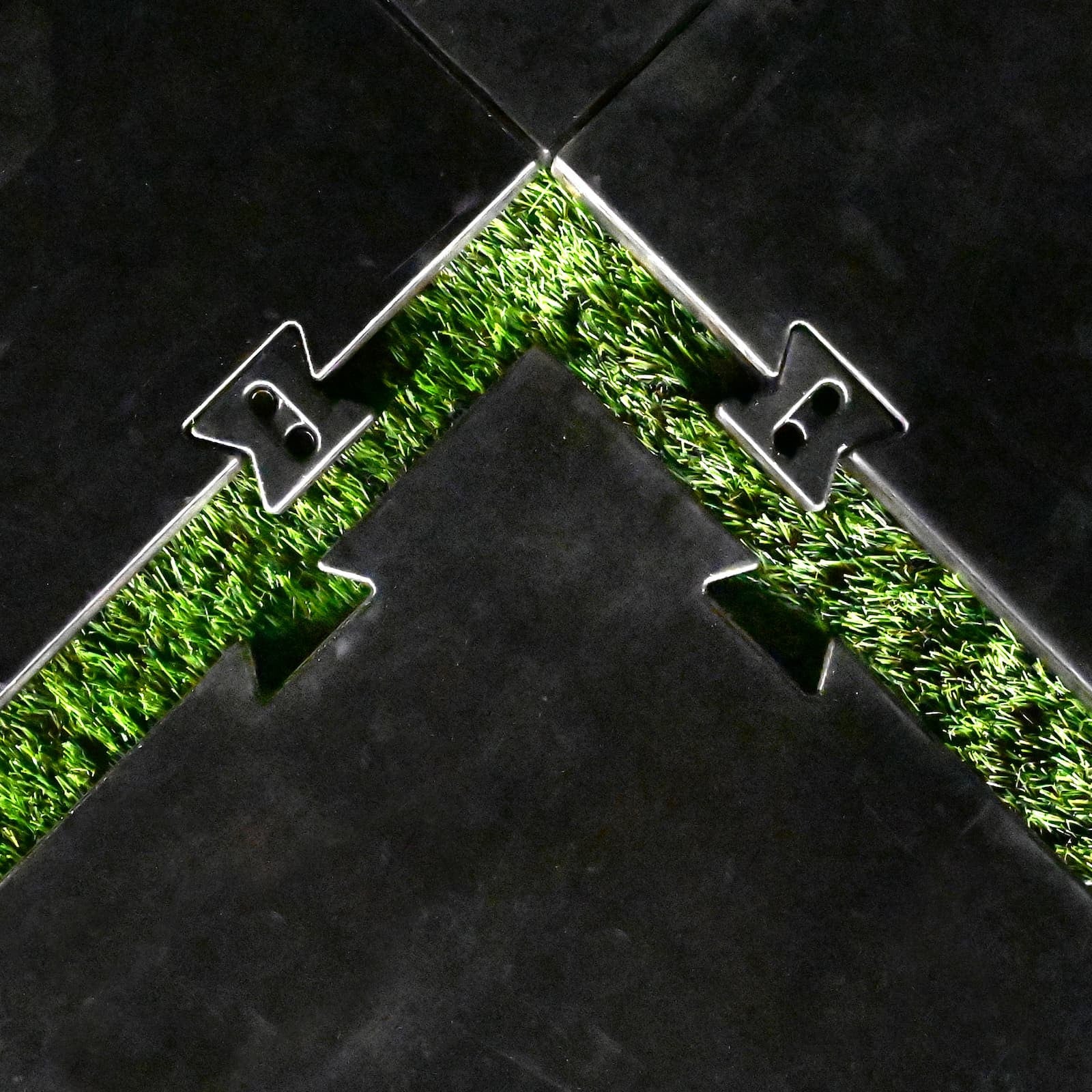 Carl’s Place HotShot™ Golf Mat Base (golf-hitting-mat-base)