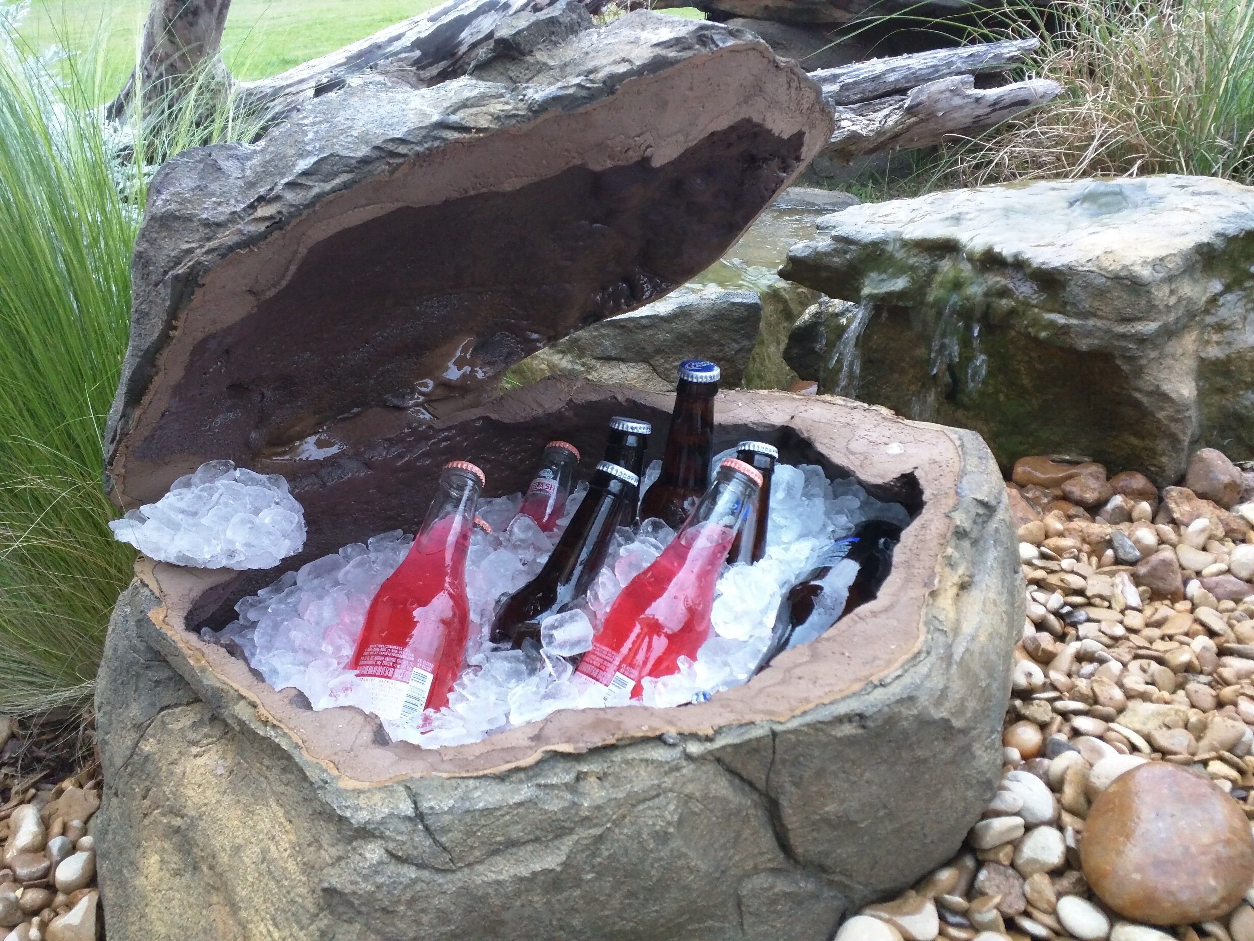 Universal Rocks Rock Cooler - COOL-001