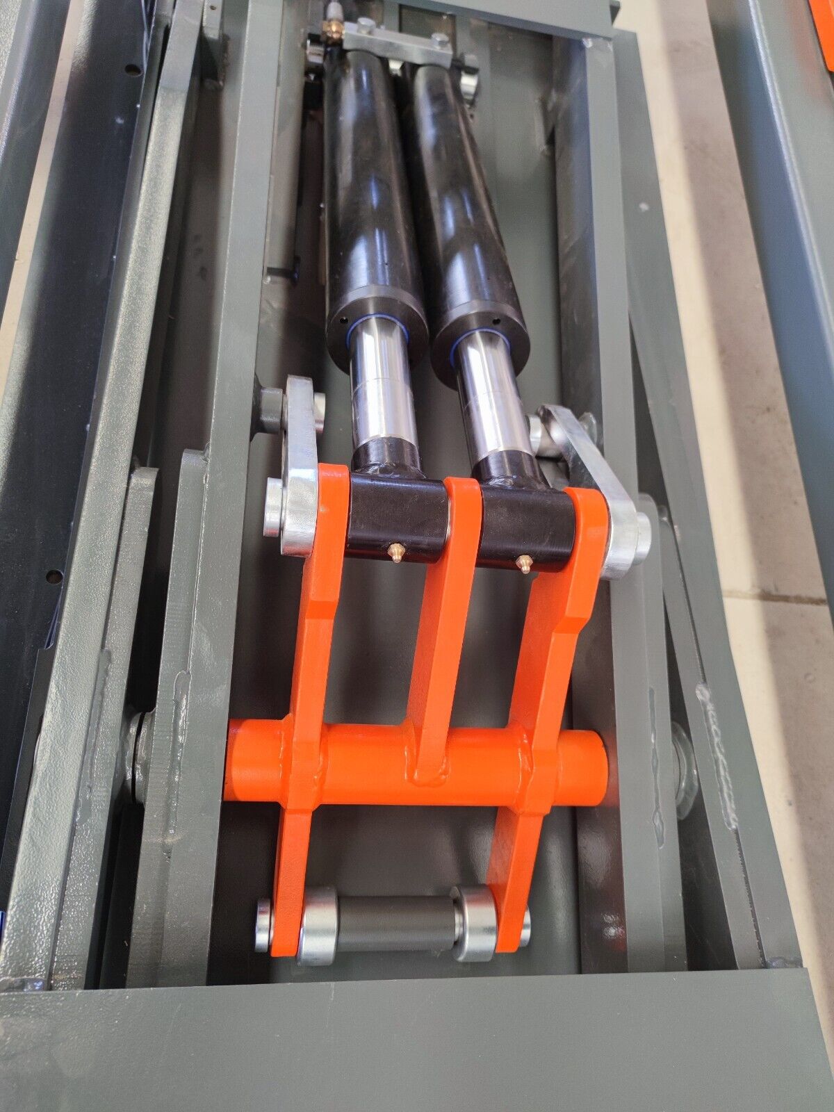 KATOOL AUTO BODY FRAME MACHINE --- KT-310